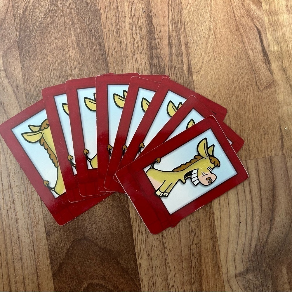 Spare Snorta Game pieces 1 barn 8 donkey cards